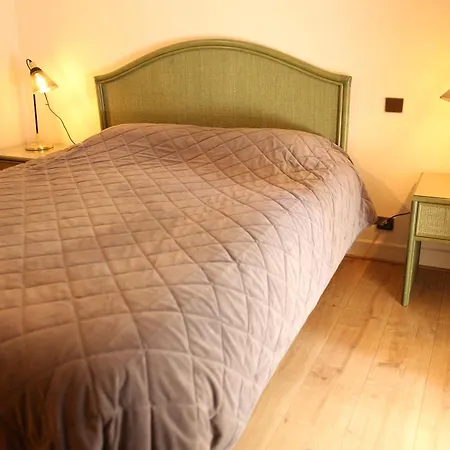 De L'aspre Inn Fontanges
